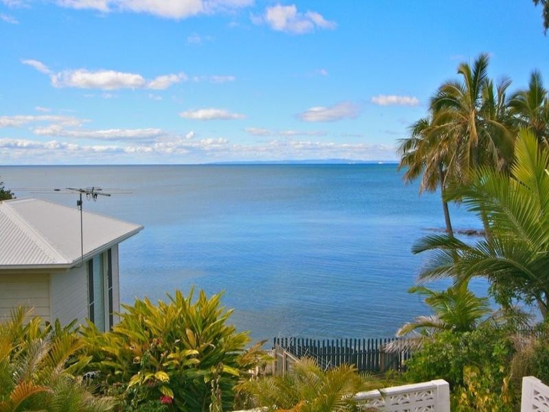 22 Whytecliffe Parade, Woody Point QLD 4019