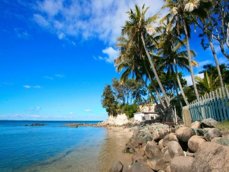 22 Whytecliffe Parade, Woody Point QLD 4019