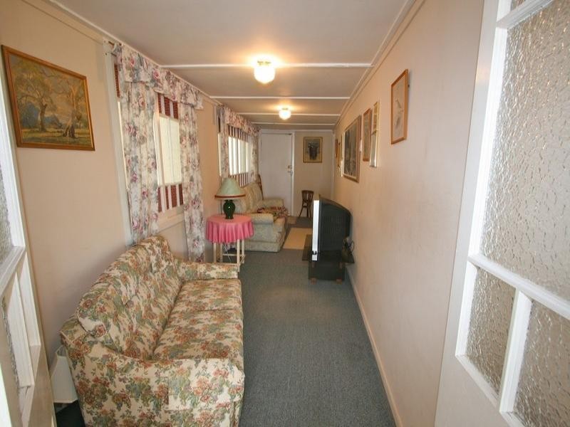 22 Whytecliffe Parade, Woody Point QLD 4019