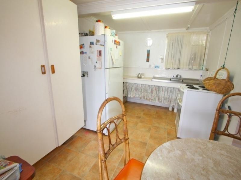 22 Whytecliffe Parade, Woody Point QLD 4019