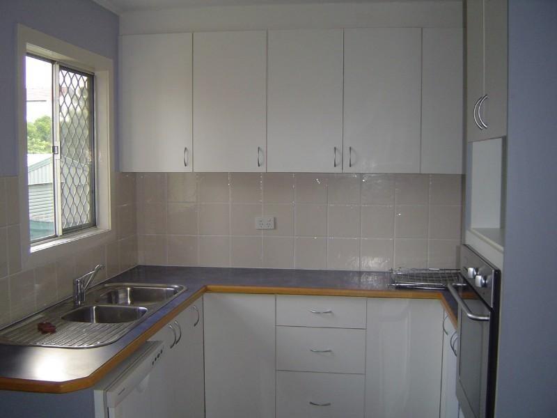 33 Deans St West, Clontarf QLD 4357