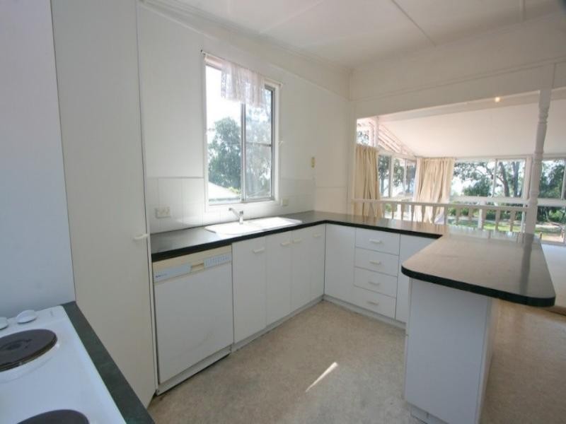 37 Captain Cook Parade, Deception Bay QLD 4508