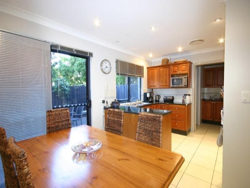 2/11 Georgina Street, Woody Point QLD 4019