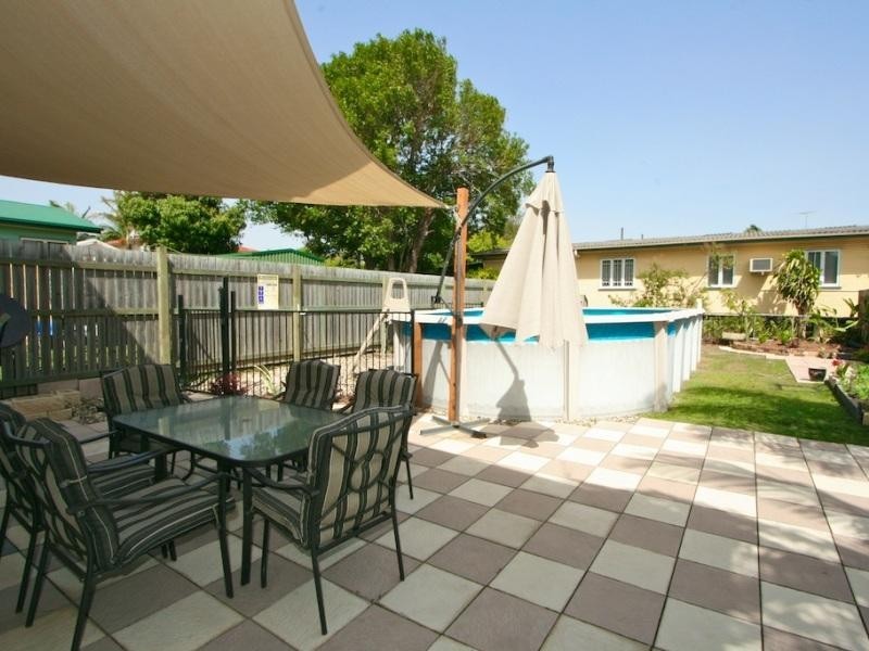 37 Knight Terrace, Margate QLD 4019