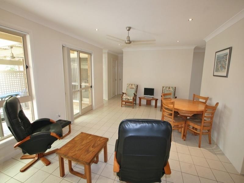 18 Mayfair Street, Kippa-ring QLD 4021