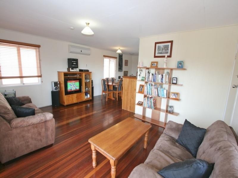 37 Knights Terrace, Margate QLD 4019