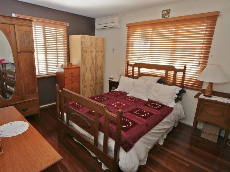 37 Knights Terrace, Margate QLD 4019