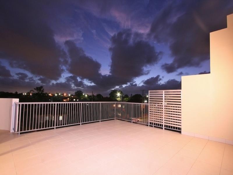 14/32 Rock Street, Scarborough QLD 4020