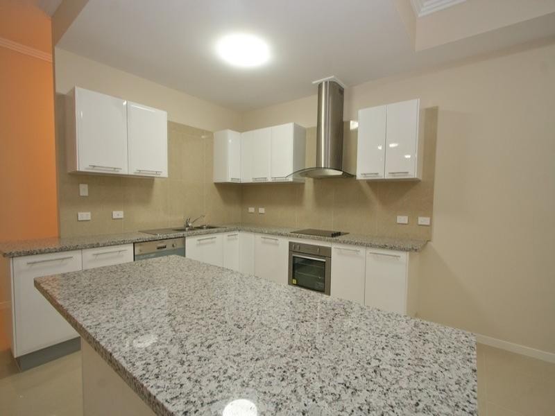 14/32 Rock Street, Scarborough QLD 4020