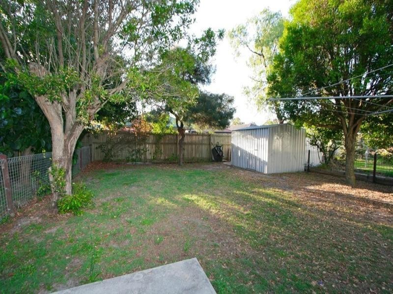 15 Ettie Street, Redcliffe QLD 4020