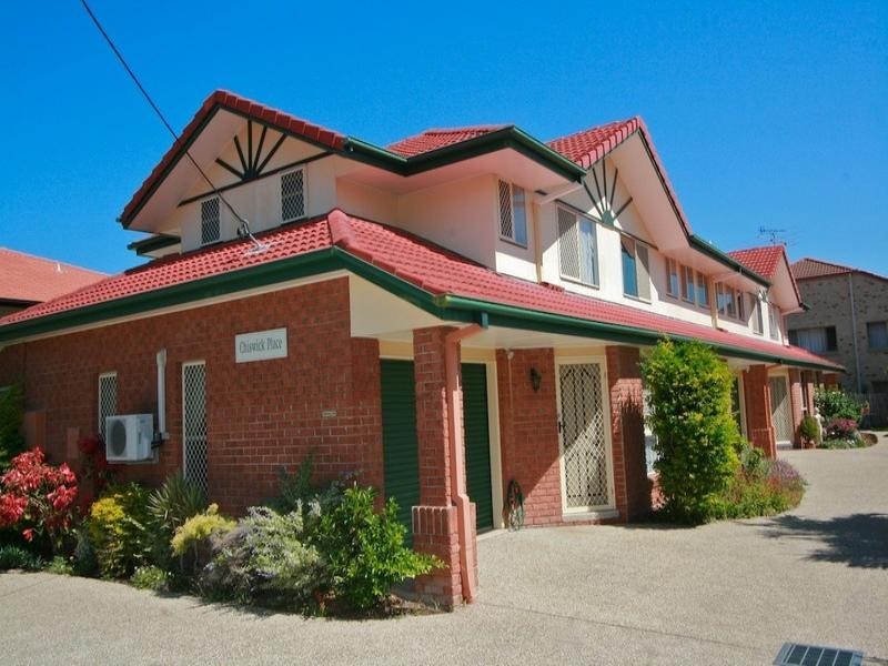 2/21 Downs Street, Redcliffe QLD 4020