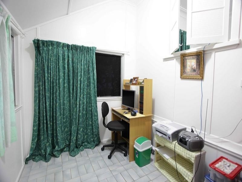 6 Fifth Avenue, Scarborough QLD 4020