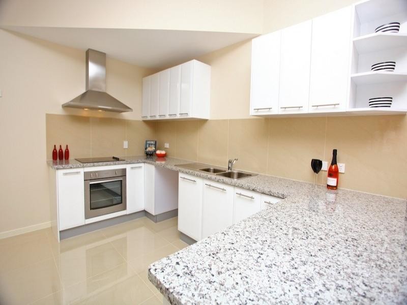 12/32 Rock Street, Scarborough QLD 4020