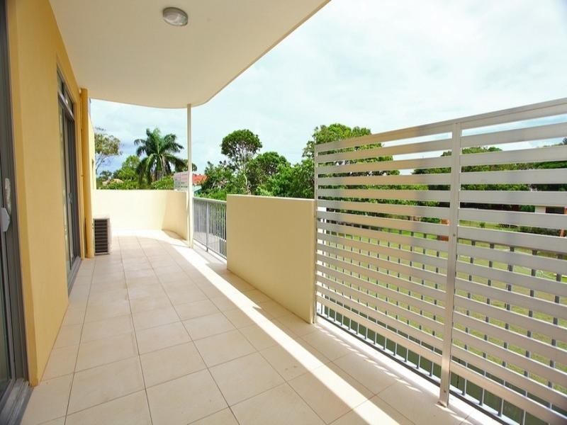 12/32 Rock Street, Scarborough QLD 4020