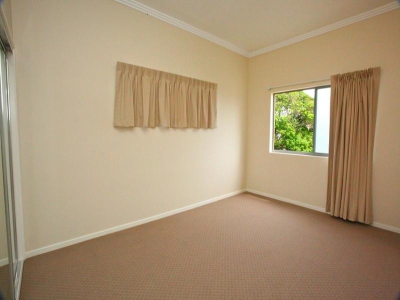 12/32 Rock Street, Scarborough QLD 4020