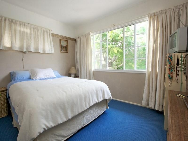 42 Ellen Street, Woody Point QLD 4019