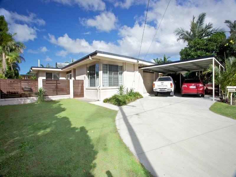 15 Hibiscus Avenue, Redcliffe QLD 4020