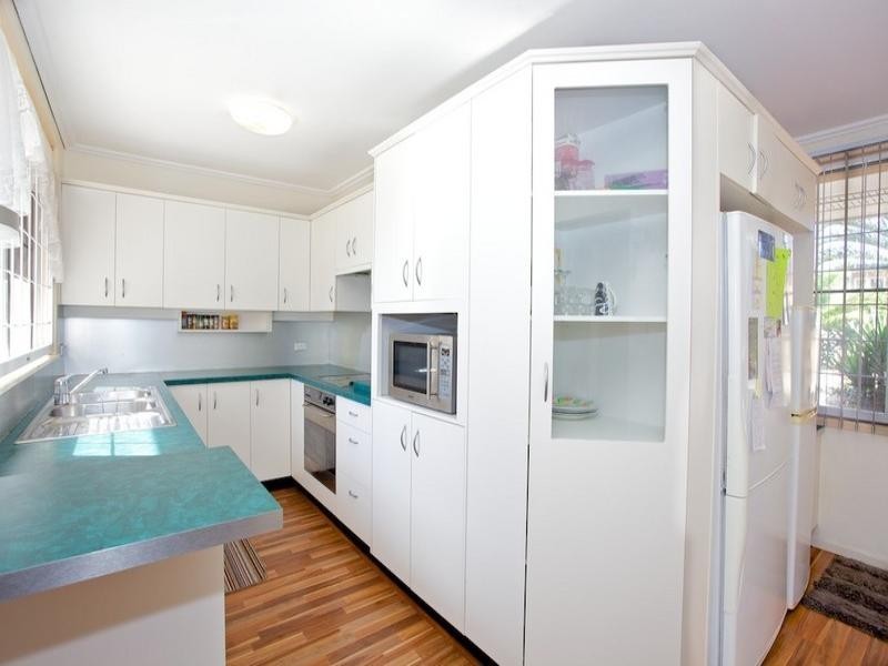 15 Hibiscus Avenue, Redcliffe QLD 4020