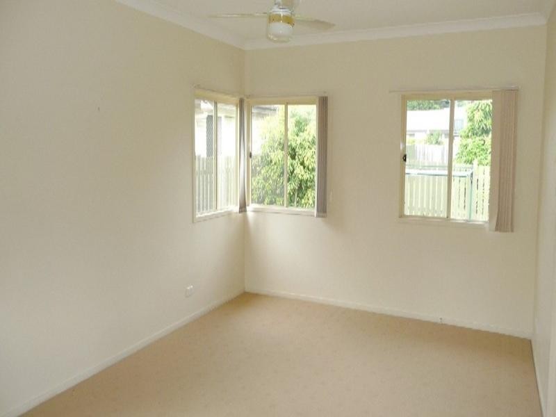 10 Cole Street, Scarborough QLD 4020