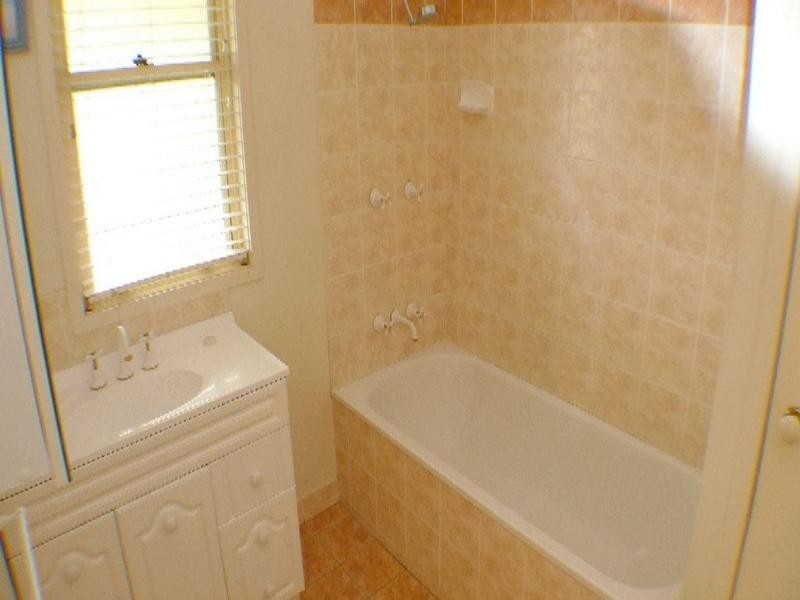 10 Cole Street, Scarborough QLD 4020