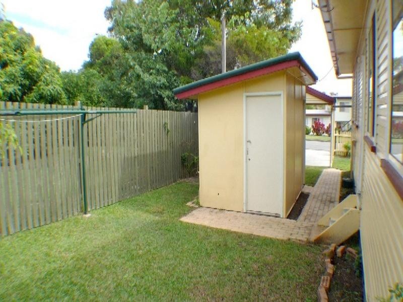 10 Cole Street, Scarborough QLD 4020