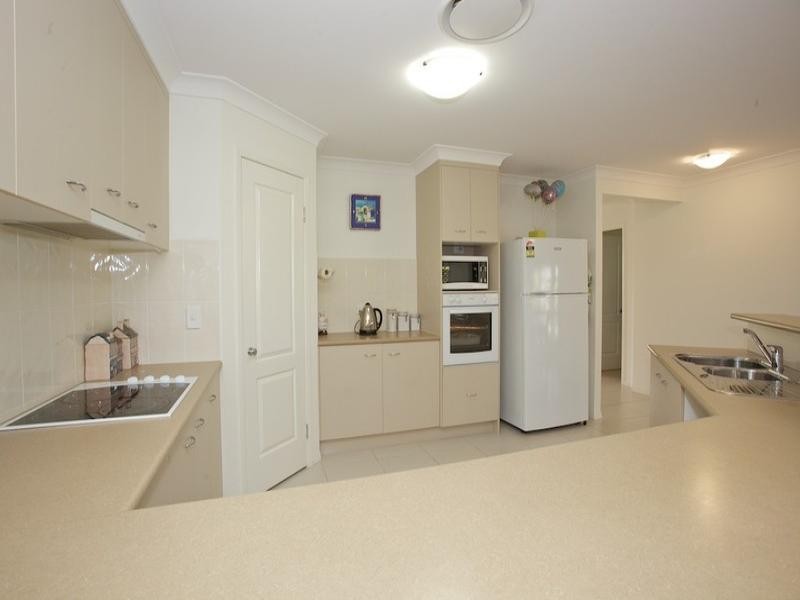 1 Jemma Street, Rothwell QLD 4022