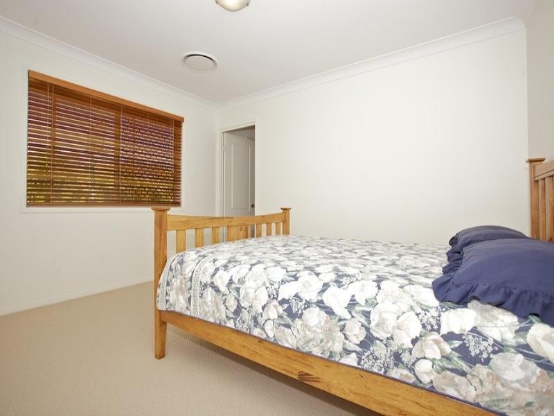 1 Jemma Street, Rothwell QLD 4022