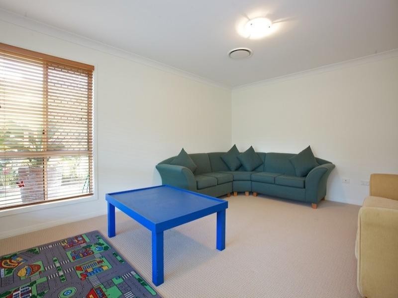 1 Jemma Street, Rothwell QLD 4022