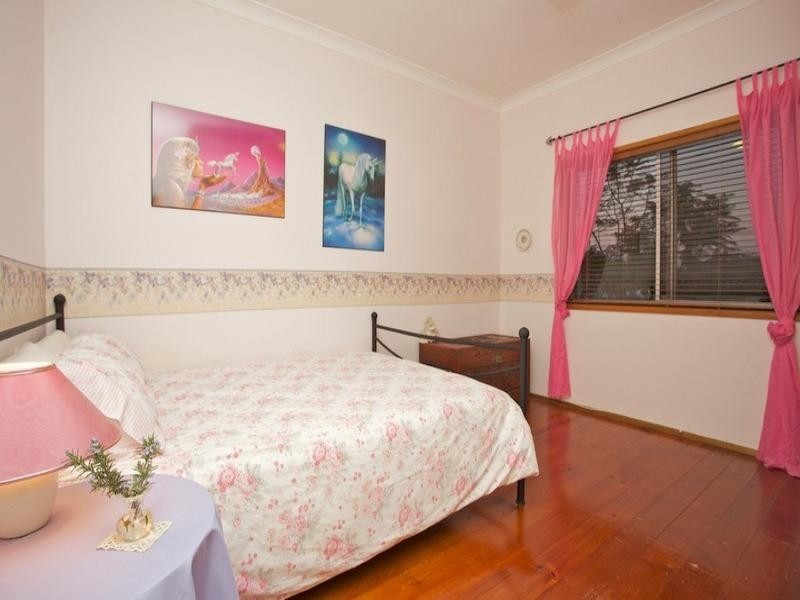 22 Redbank Road, Redcliffe QLD 4020