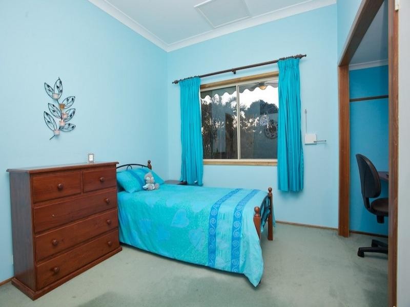 22 Redbank Road, Redcliffe QLD 4020