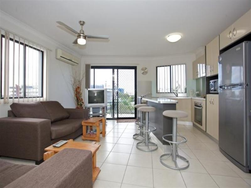 10/69 John Street, Redcliffe QLD 4020