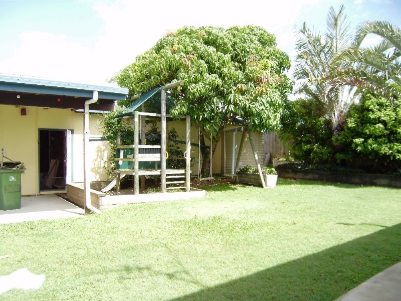25 Dover Road, Margate QLD 4019