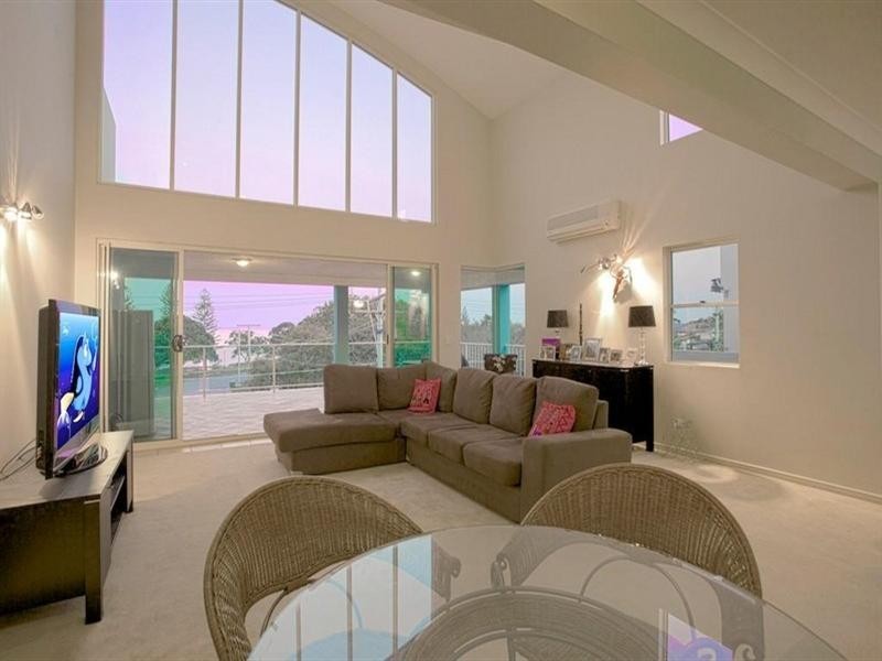 55 Landsborough Avenue, Scarborough QLD 4020