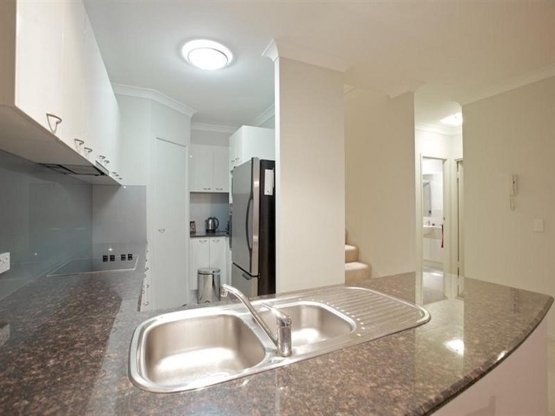 55 Landsborough Avenue, Scarborough QLD 4020