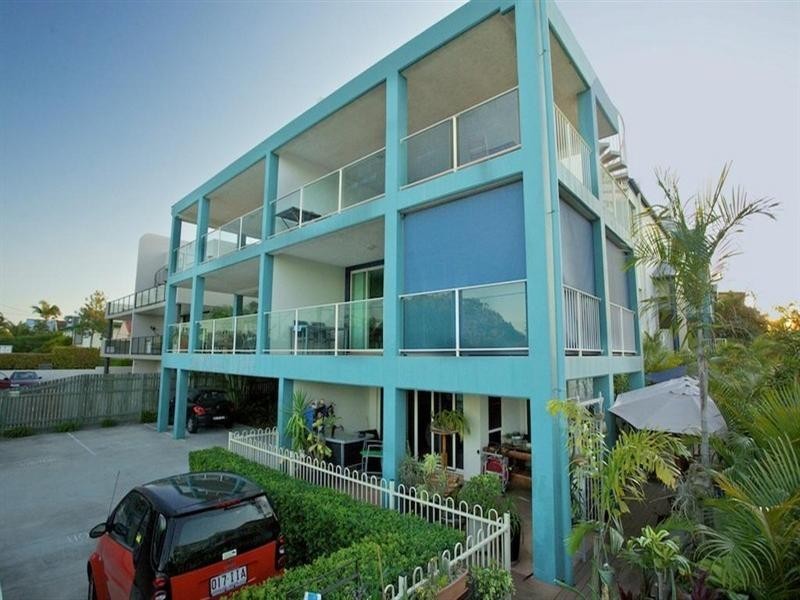 55 Landsborough Avenue, Scarborough QLD 4020