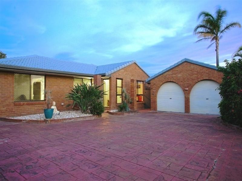 41 Southern Cross Drive, Scarborough QLD 4020