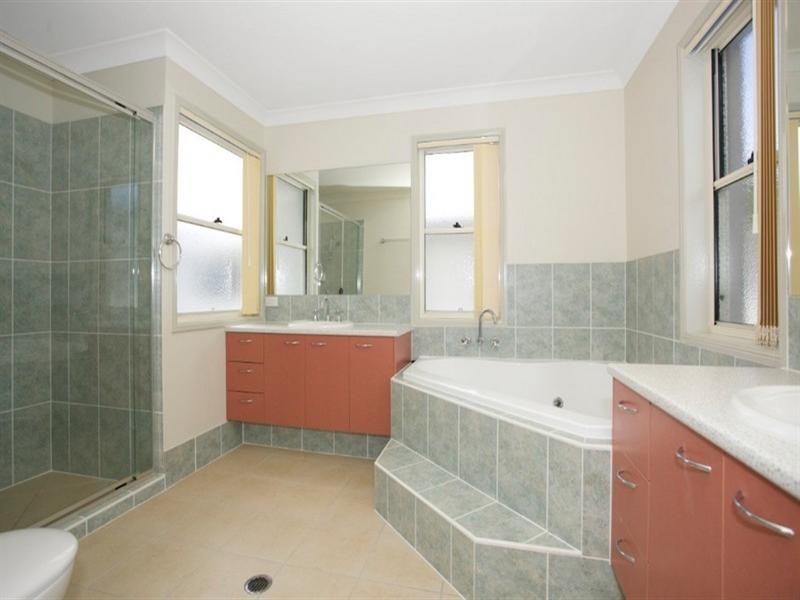 2/7 Warde Street, Scarborough QLD 4020