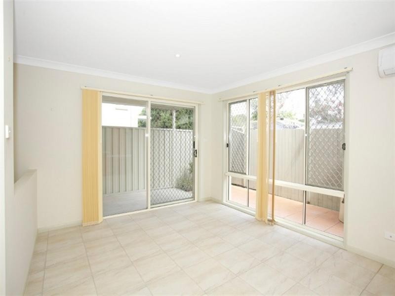 2/7 Warde Street, Scarborough QLD 4020