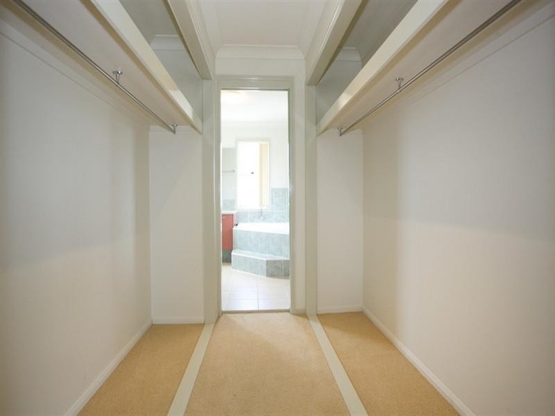 2/7 Warde Street, Scarborough QLD 4020