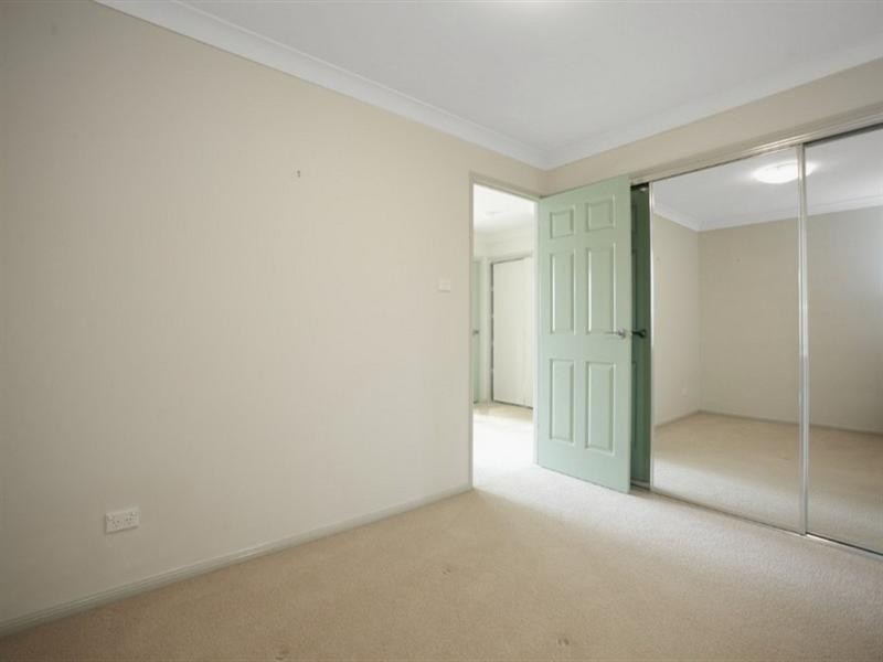 2/7 Warde Street, Scarborough QLD 4020