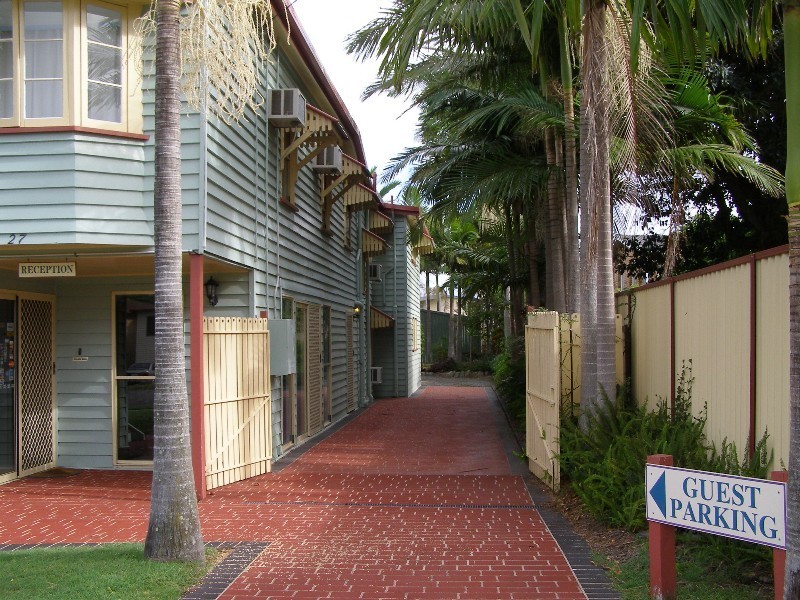 27 Macdonnell Road, Redcliffe QLD 4020