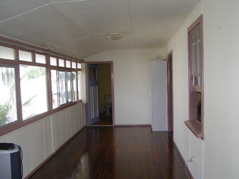 27 Macdonnell Road, Redcliffe QLD 4020