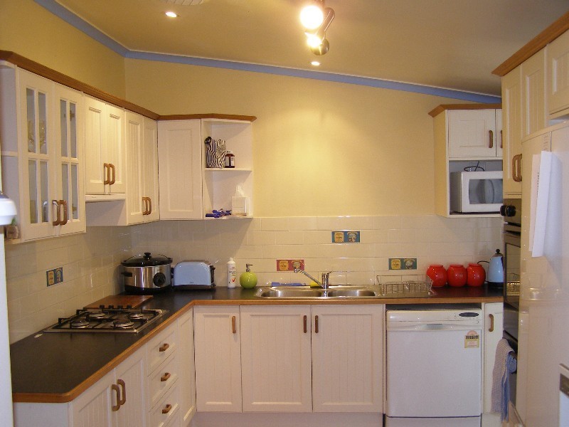 27 Macdonnell Road, Redcliffe QLD 4020