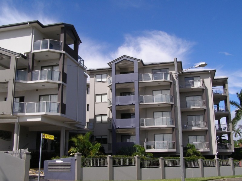 41 Anzac Avenue, Redcliffe QLD 4020