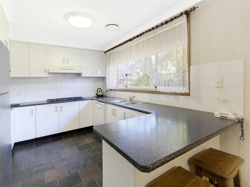 8 Cormack Avenue, Dapto NSW 2530