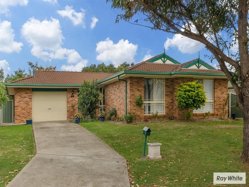 65 Huxley Drive, Horsley NSW 2530