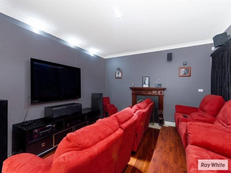 4 Harriet Spearing Drive, Woonona NSW 2517