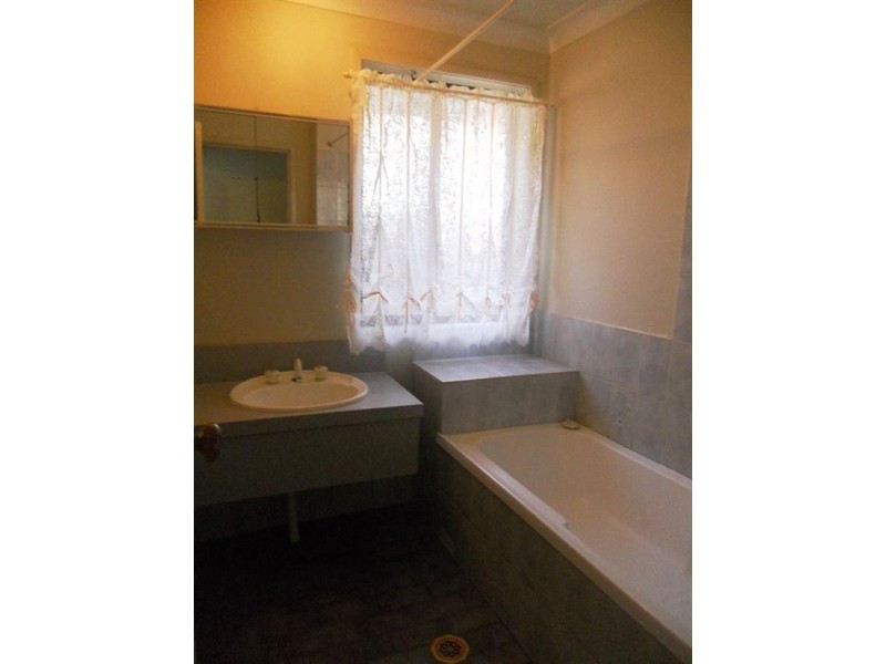 10 Throsby Avenue, Horsley NSW 2530