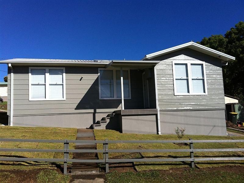 7 ARMSTRONG Street, Dapto NSW 2530