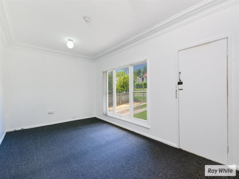 50 Prince Edward Drive, Dapto NSW 2530